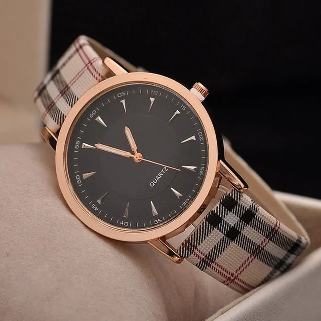 RELOJ MODELO DOGAR